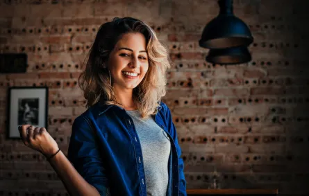 أهم فوائد الضحك.. في اليوم العالمي للضحك (المصدر: pexels)