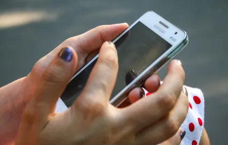 جوجل تستعين بالذكاء الاصطناعي لتجربة الملابس قبل شرائها عبر الإنترنت - الصورة pexels by johnmark