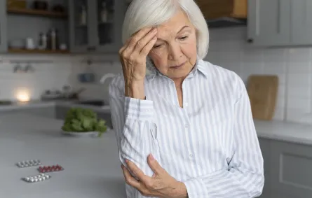 دراسة..مستويات الكوليسترول في الدم تستطيع التنبؤ بالإصابة بالزهايمر (المصدر: Freepik)