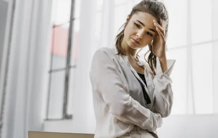 أعراض الروماتيزم النفسية خطيرة.. راقبيها للحصول على العلاج (المصدر: Freepik)