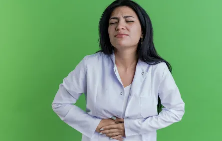 أعراض المرارة الصامتة لا يُمكن ملاحظتها..فمتى تحتاجين العلاج؟ (المصدر: Freepik)