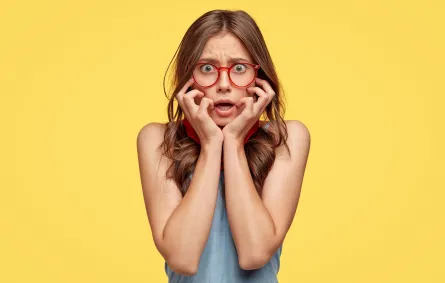 علاج نوبات الهلع من دون أدوية.. سيغيِّر حياتكِ (المصدر: Freepik)