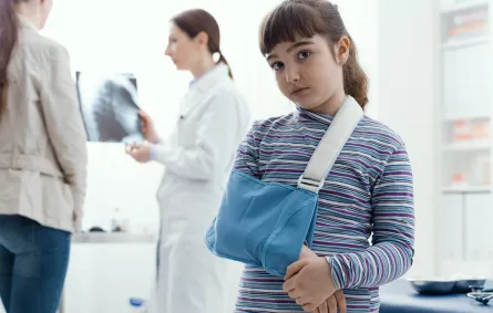 مرض العظم الزجاجي..الأعراض والأسباب وطرق العلاج (المصدر: Adobe.Stock)