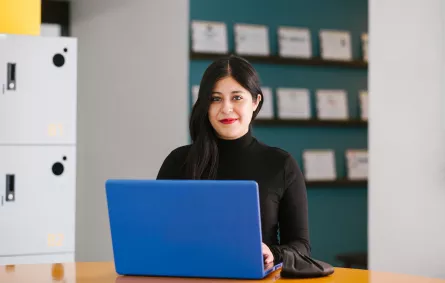 أيام العمل الأولى