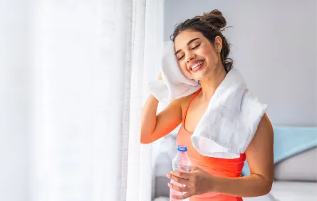 أيهما أفضل الاستحمام بالماء البارد أو الساخن بعد الرياضة (المصدر: Shutterstock)