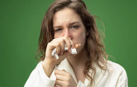 أسباب الرعاف عديدة.. فمتى يُنذر بمشكلة صحية خطيرة؟ (المصدر: Freepik)