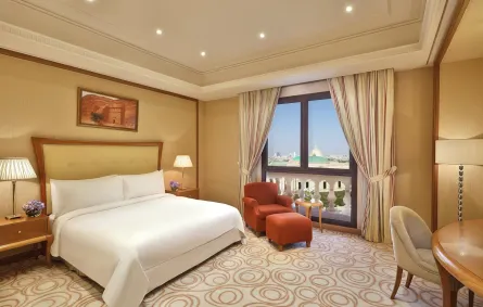 فندق ريتز كارلتون الرياض