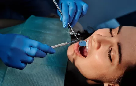 أثر صحة الفم على الصحة الجسدية والنفسية كبير