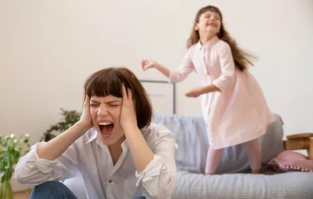 تتعرض الأمهات للاحتراق النفسي بسبب الضغوط