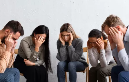 الرهاب الاجتماعي يختلف عن الانطوائية 