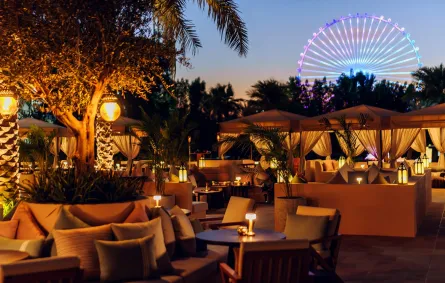 جلسات خارجية في مطعم أماسينا 