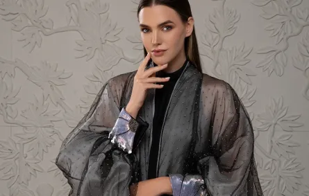 عباية بأكمام منفوخة- الصورة من إنستغرام ماركة Debaj Collection