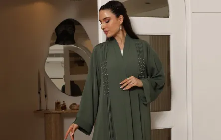 عباية ناعمة مطرزة - الصورة من ماركة Effa Fashion على إنستغرام 