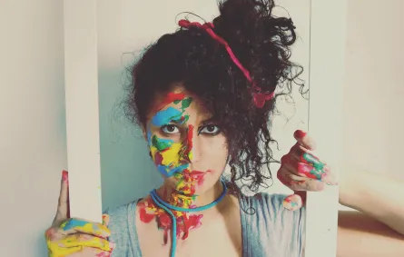 الرسّامة سامية داغر