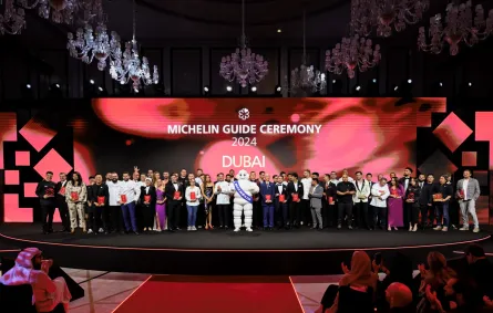 صورة للفائزين من الطهاة بنجوم ميشلان