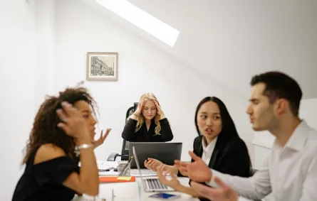 تحديات إدارية - الصورة من pexels تصوير yankrukov