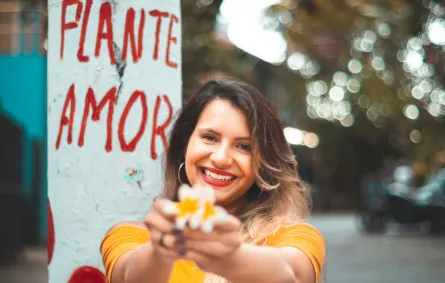 فتاة رومانسية