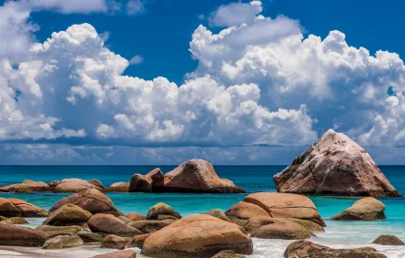 شاطئ خلاب في براسلين