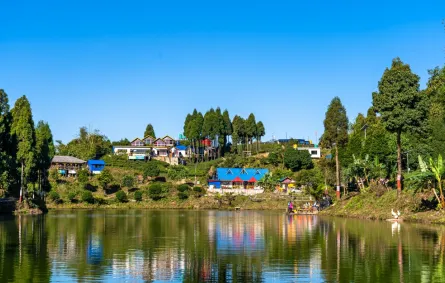 متعة مشاهدة البحيرات في النيبال