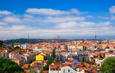 إطلالة على مدينة لشبونة