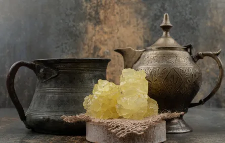 لبان الذكر مكوّن  طبيعي عطري-المصدرfreepik