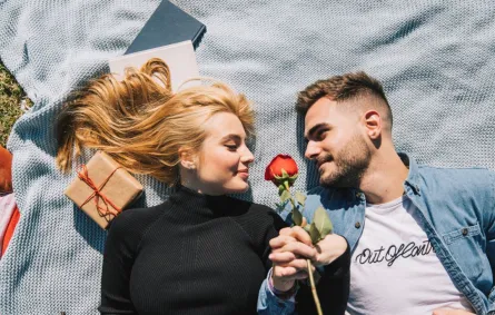 صفات في الشريك يبحث عنها الشباب