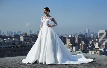 بادجلي ميشكا Badgley Mischka- لصورة من Launchmetrics/Spotlight ©