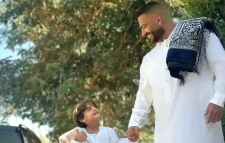 تامر حسني مع ابنه آدم- الصورة من حساب تامر على إنستغرام