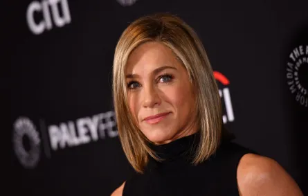 جينيفر أنيستون في مسرح دولبي في هوليوود، كاليفورنيا (Jennifer Aniston at the Dolby theatre in Hollywood, California). مصدر الصورة: Chris Delmas / AFP