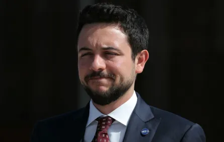 ولي العهد الأمير الحسين في مدينة بافوس (Crown Prince Hussein in the city of Paphos). مصدر الصورة: Thomas SAMSON / AFP