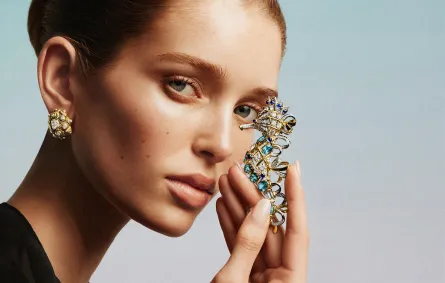 من تيفاني آند كو. Tiffany & Co