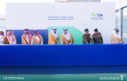 تنطلق المركبات ذاتية القيادة في هذه المرحلة ضمن بيئة تشغيلية واقعية تغطي مطار الملك خالد الدولي وعددًا من المواقع الحيوية في مدينة الرياض