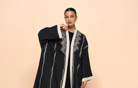 عباية من Des Farah - الصورة من حساب الماركة على إنستغرام