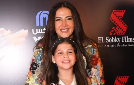 دنيا سمير غانم وابنتها كايلا من العرض الخاص لفيلم روكي الغلابة - الصورة من الشركة المنتجة