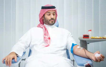  الأمير محمد بن سلمان بن عبدالعزيز آل سعود يتبرع بالدم