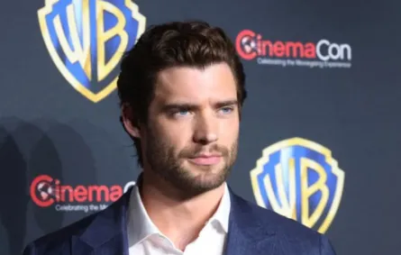 ديفيد كورنسويت بطل فيلم سوبر مان في لاس فيغاس ( David Corenswet, star of Superman in Las Vegas ). مصدر الصورة: Gabe Ginsberg / GETTY IMAGES NORTH AMERICA / Getty Images via AFP