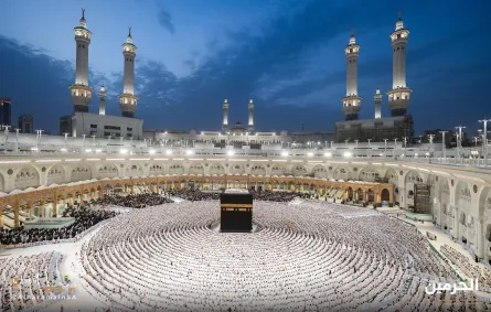 ضيوف الرحمن والزوار من داخل الحرم المكي في مشهد مهيب - الصورة من حساب الهيئة العامة للعناية بشؤون الحرمين على إكس