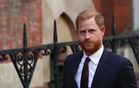 الأمير هاري خلال زيارته إلى بريطانيا ( Prince Harry during his visit to Britain ). مصدر الصورة:HENRY NICHOLLS / AFP