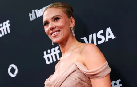 سكارليت جوهانسون Scarlett Johansson في مهرجان تورونتو السينمائي 2025. مصدر الصورة: Cole BURSTON / AFP