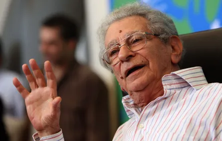 يوسف شاهين Youssef Chahine، من مهرجان فينيسيا 2007. مصدر الصورة: CHRISTOPHE SIMON / AFP