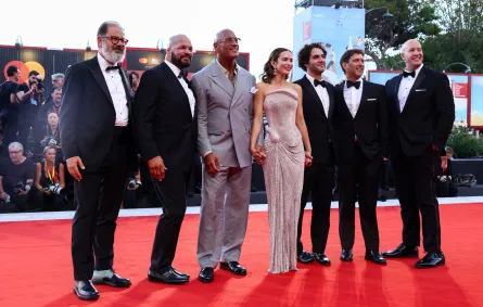 مهرجان فينيسيا السينمائي 2025 بيومه السادس ( مصدر الصورة: Aldara Zarraoa/Getty Images)