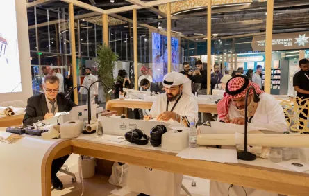  التَّصفيات النَّهائيَّة للنّسخة الثَّانية من مسابقة مبادرة مركز الأمير محمد بن سلمان العالمي للخط العربي. الصورة من المركز الإعلامي لمعرض الرياض الدولي للكتاب