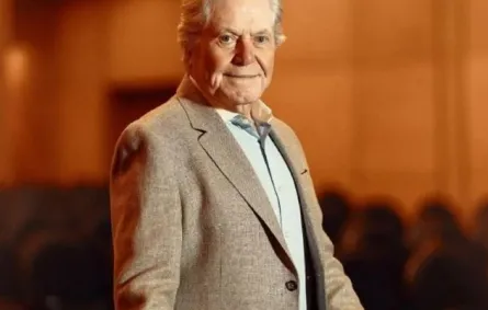 حسين فهمي- الصورة من حسابه الرسمي على إنستغرام