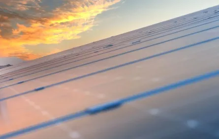 ألواح الطاقة الشمسية