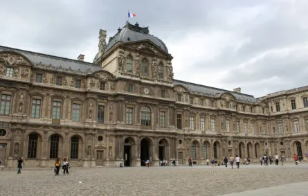 متحف اللوفر