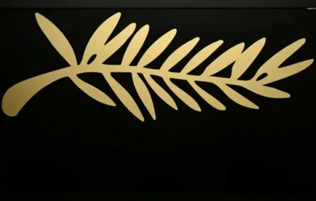 شعار مهرجان كان في سينما UGC Montparnasse في باريس (festival logo at the UGC Montparnasse cinema in Paris). مصدر الصورة: Bertrand GUAY / AFP شعار مهرجان كان في سينما UGC Montparnasse في باريس (festival logo at the UGC Montparnasse cinema in Paris). مصدر الصورة: Bertrand GUAY / AFP