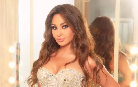 إليسا تحتفل بيوم ميلادها مع السقا وكريم فهمي وماجد المصري