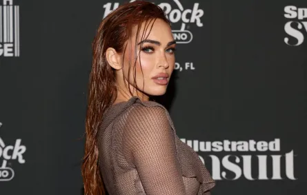 ميغان فوكس في فلوريدا ( Megan Fox in Florida). مصدر الصورة: Alberto Tamargo / GETTY IMAGES NORTH AMERICA / Getty Images via AFP
 ميغان فوكس في فلوريدا ( Megan Fox in Florida). مصدر الصورة: Alberto Tamargo / GETTY IMAGES NORTH AMERICA / Getty Images via AFP