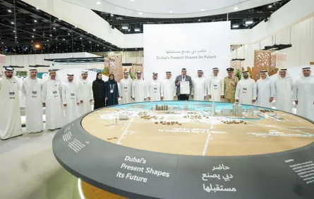 هذا التكريم الدولي جاء بالتزامن مع إطلاق أول مراجعة محلية طوعية "VLR" لأداء دبي - الصورة من موقع هيئة دبي الرقمية  هذا التكريم الدولي بالتزامن مع إطلاق أول مراجعة محلية طوعية "VLR" لأداء دبي