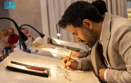 مسابقة الخط العربي بمعرض الرياض الدولي للكتاب - الصورة من وكالة الأنباء السعودية "واس"